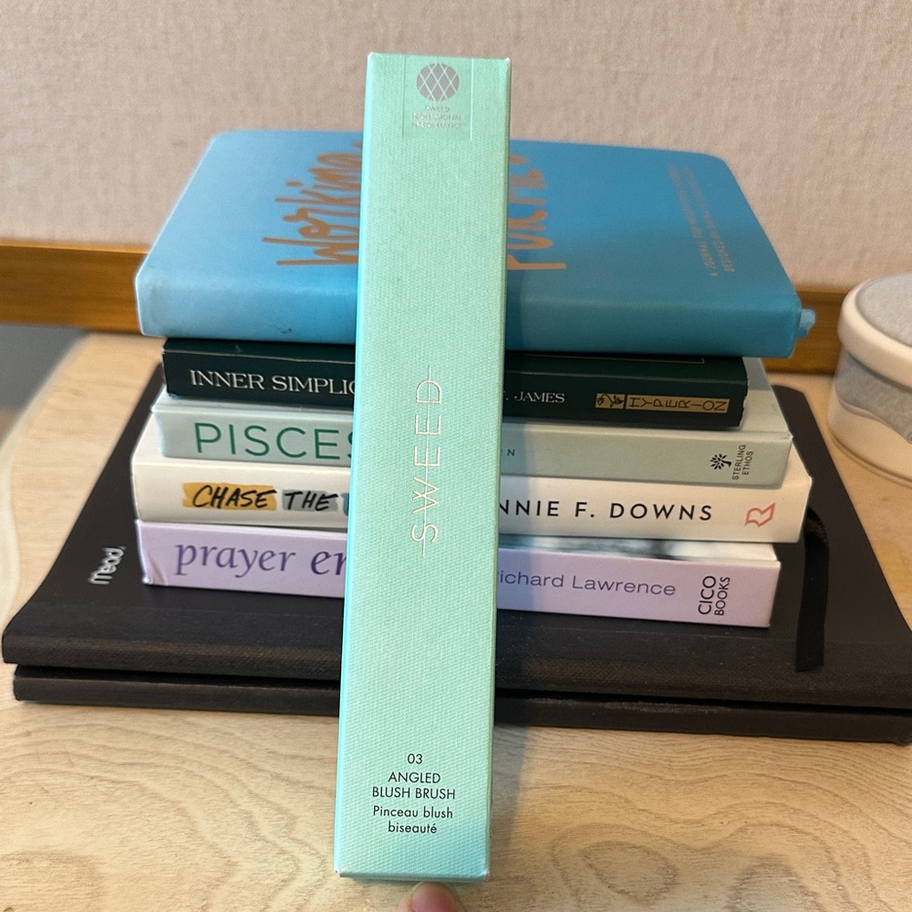 Sweed Angled Blush Brush - Mint